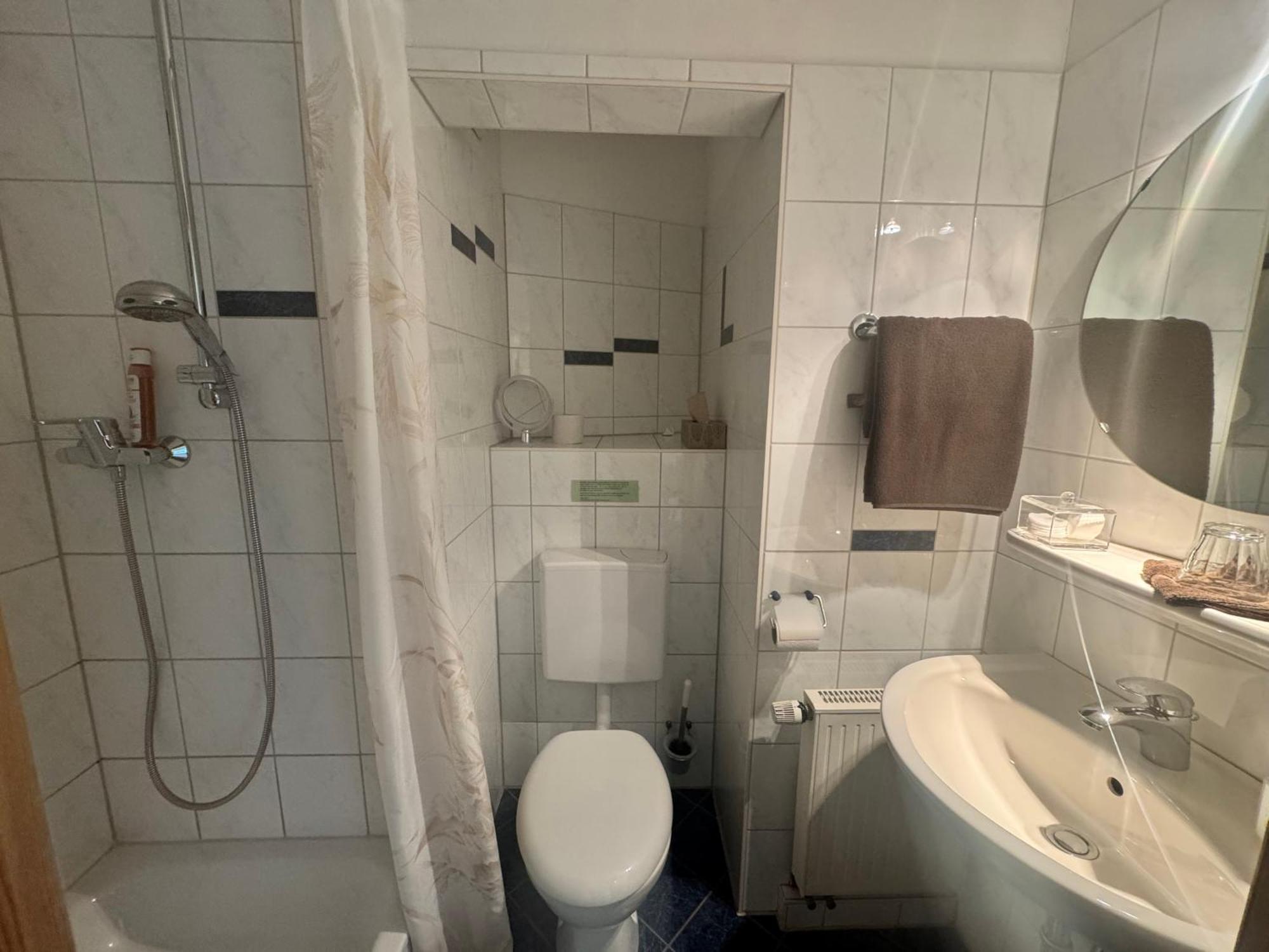 Hotel Gruenwald Άνσμπαχ Εξωτερικό φωτογραφία